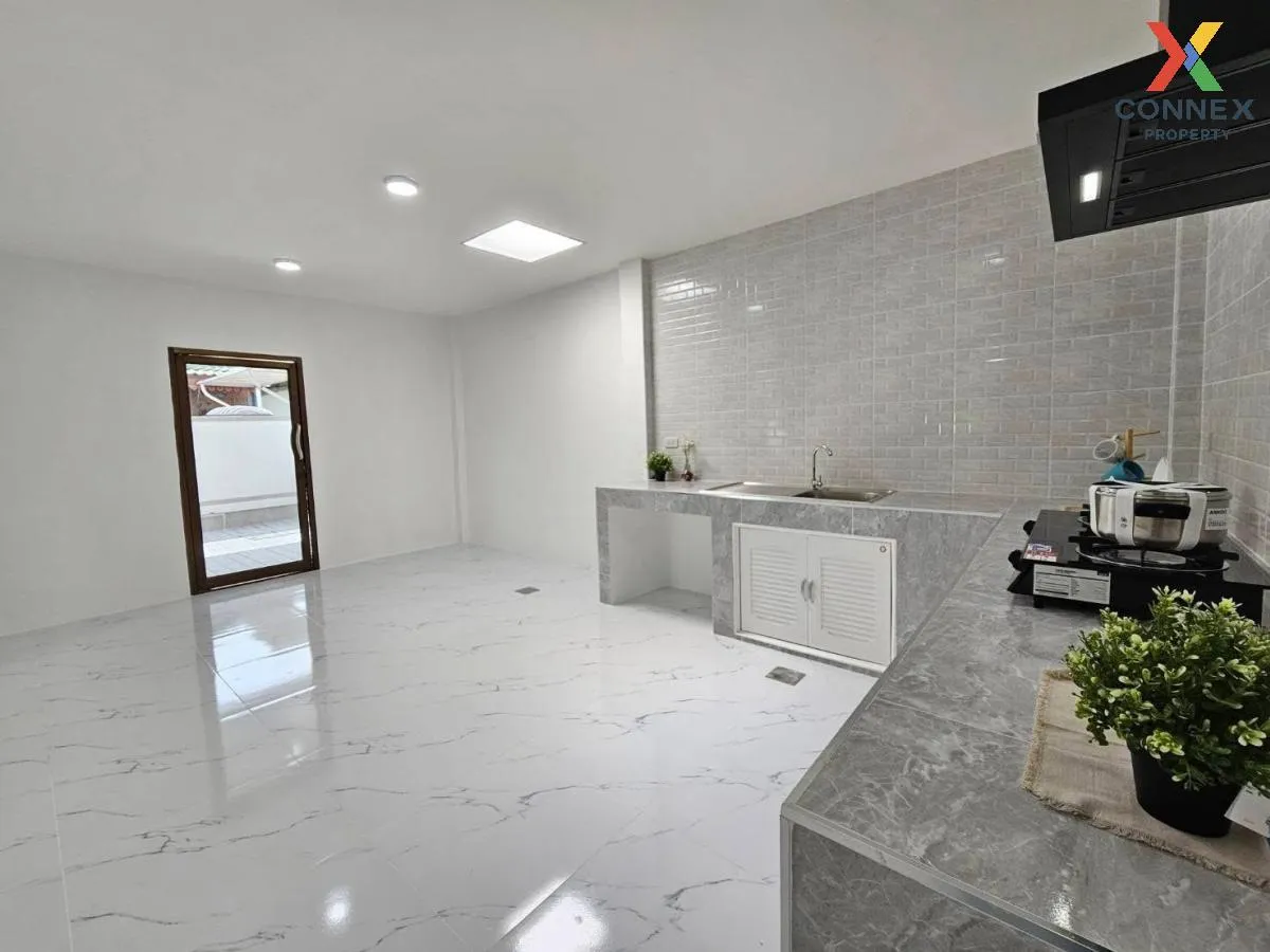 For Sale House , Baan Pruksa 14 A Bangbuathong , Bang Khu Rat , B