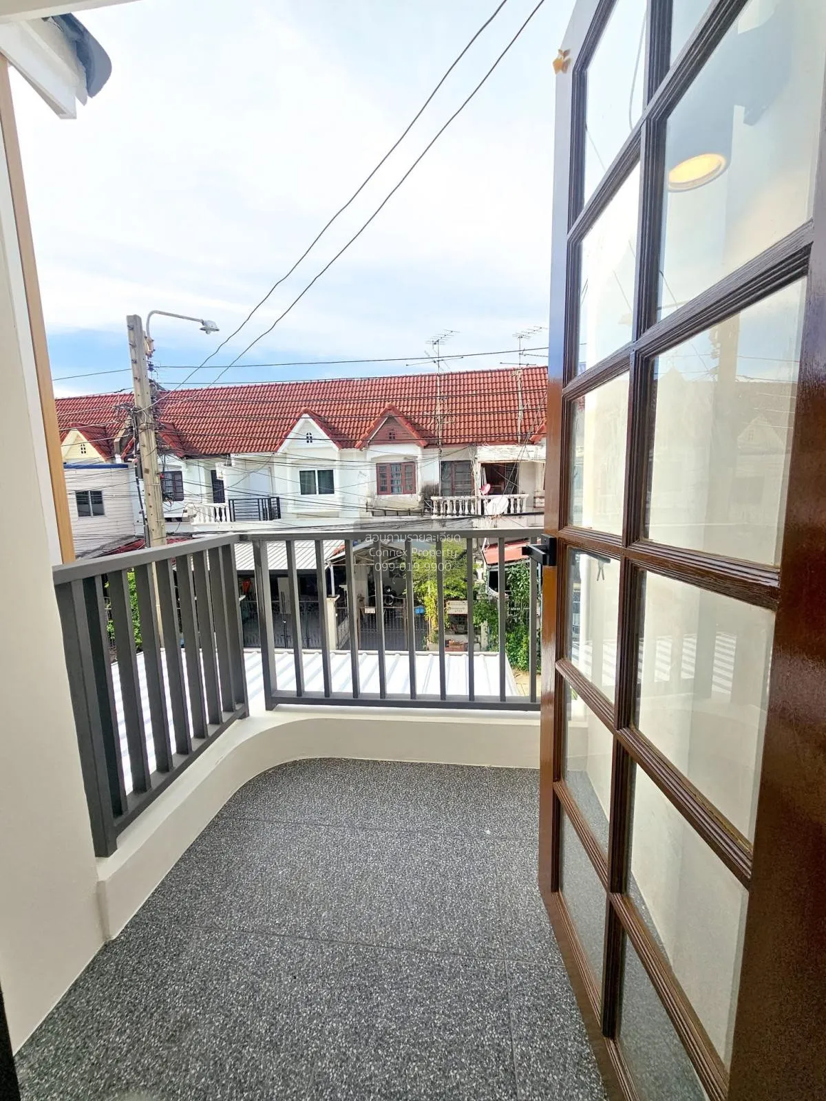 For Sale Townhouse/Townhome  , Sap Watthana , newly renovated , B