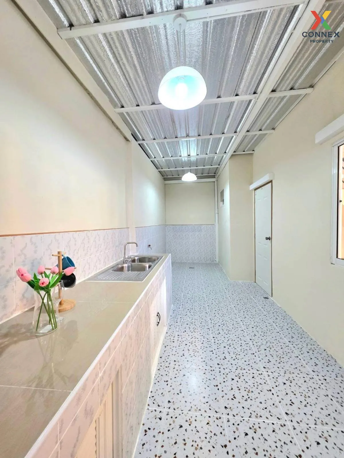 For Sale Townhouse/Townhome  , Baan Chaiklong , corner unit , new