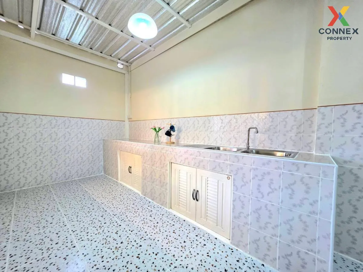 For Sale Townhouse/Townhome  , Baan Chaiklong , corner unit , new