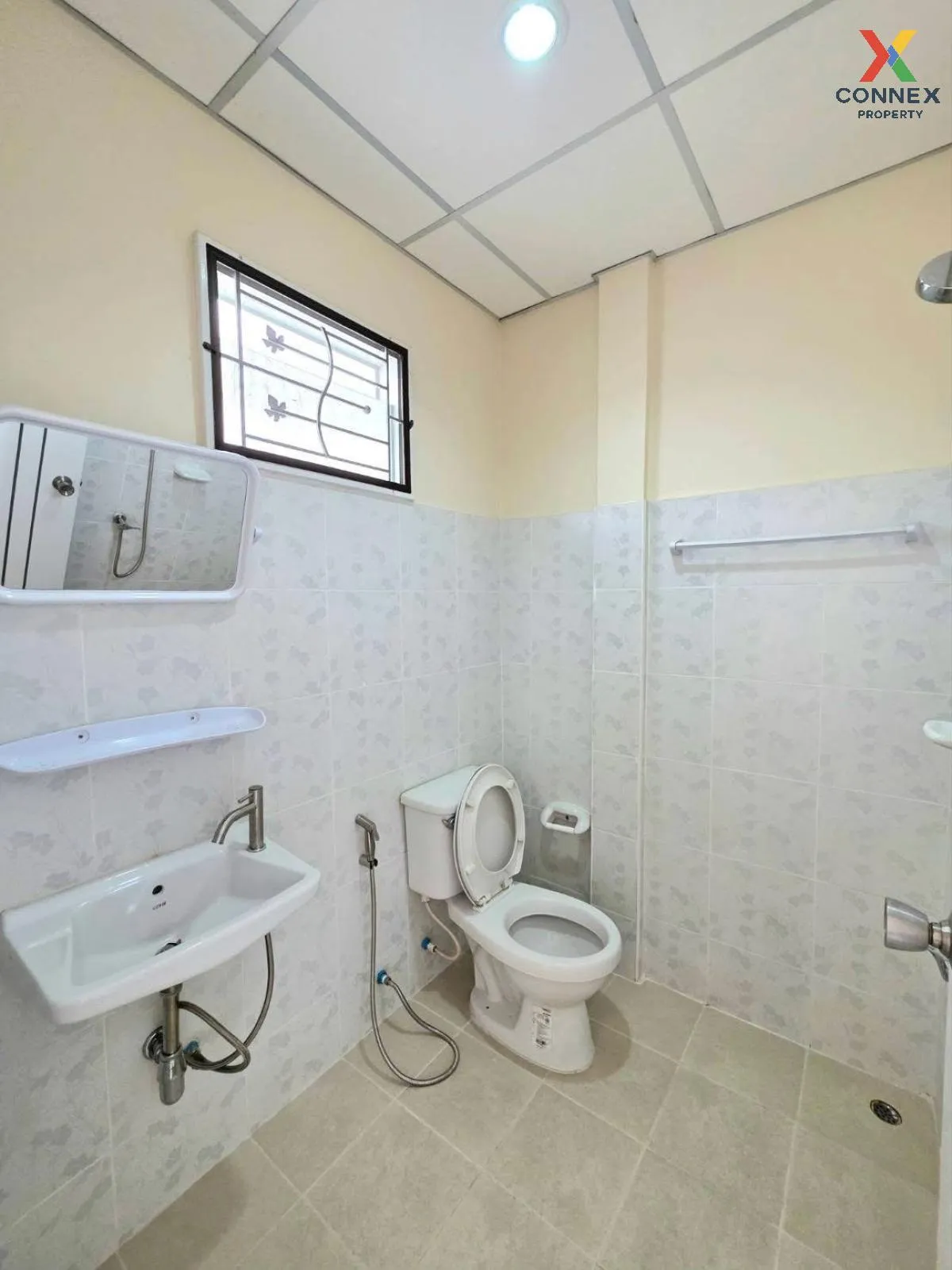 For Sale Townhouse/Townhome  , Baan Chaiklong , corner unit , new