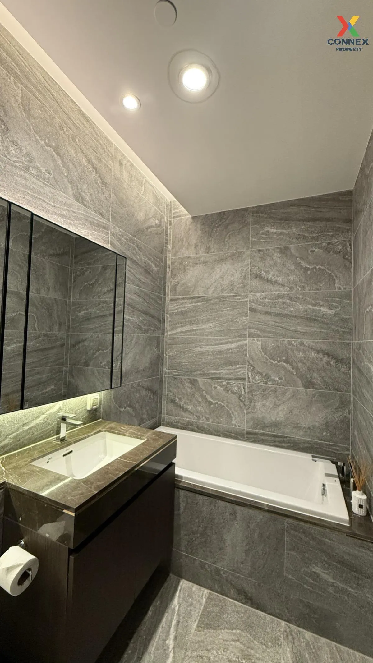 ขายคอนโด  ดิ เอส สุขุมวิท 36 วิวสวย ชั้นสูง ห้องมุม หน้ากว้าง BTS ขายคอนโด  ดิ เอส สุขุมวิท 36 วิวสวย ชั้นสูง ห้องมุม หน้ากว้าง BTS