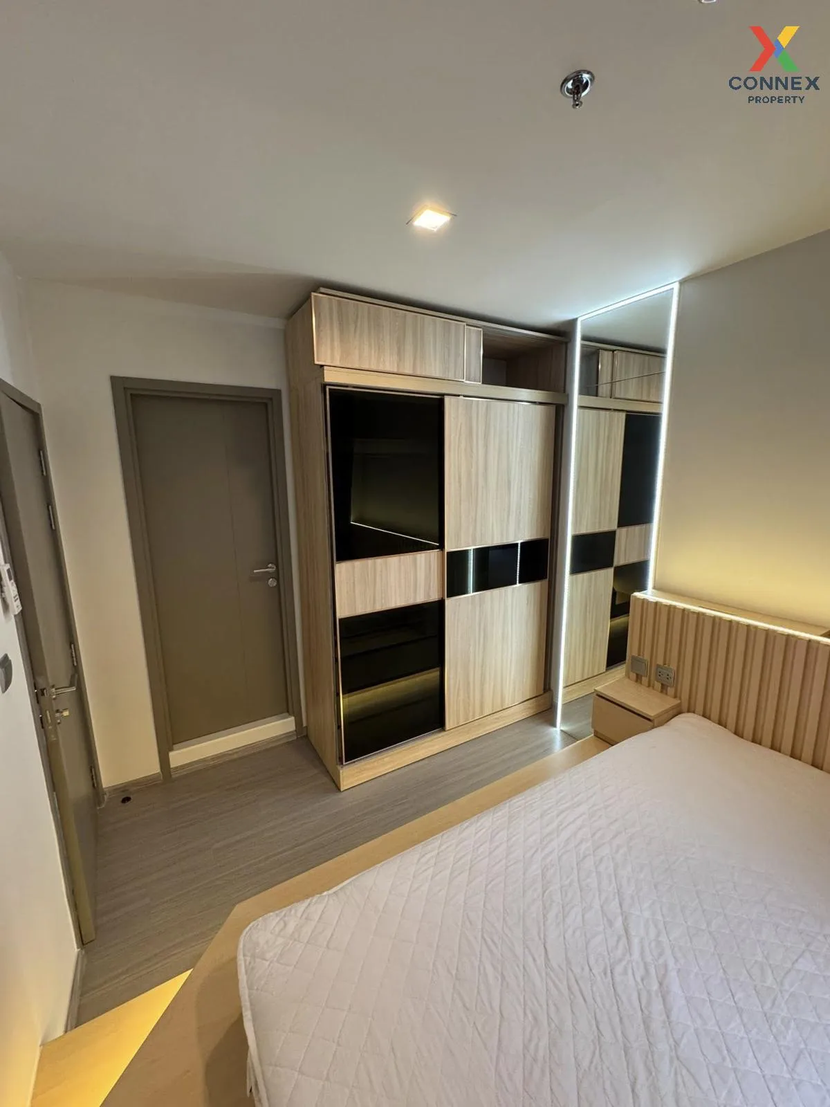 For Rent Condo , Life Asoke Hype Rama 9 , MRT-Phra Ram 9 , Makkas