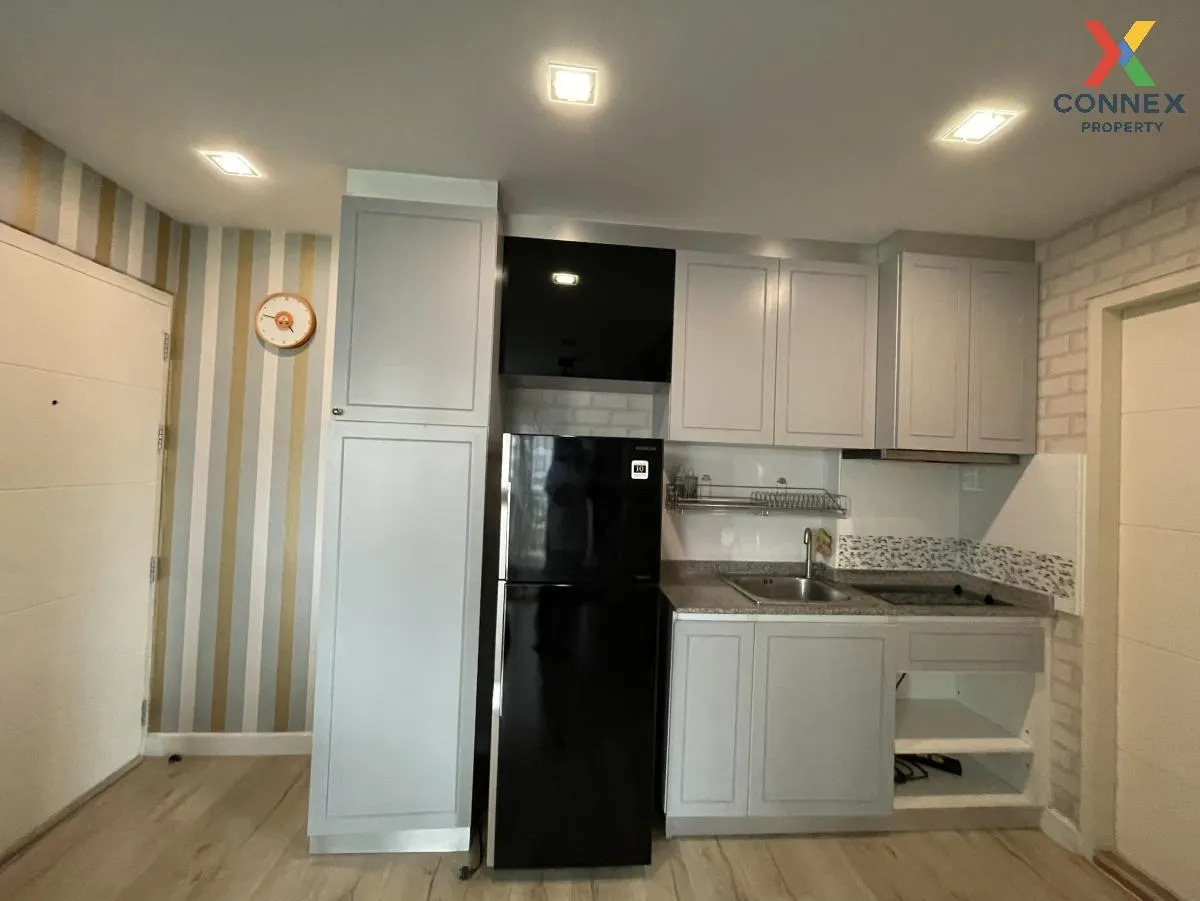 For Sale Condo , Yensabaidee Ladprao 15 , corner unit , Chomphon 