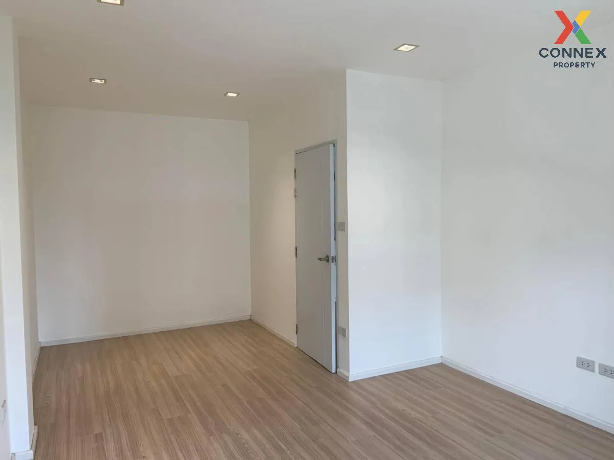 เช่าทาวน์เฮ้าส์/ทาวน์โฮม  วาย เรสซิเดนซ์ สุขุมวิท 113 BTS-สำโรง ส