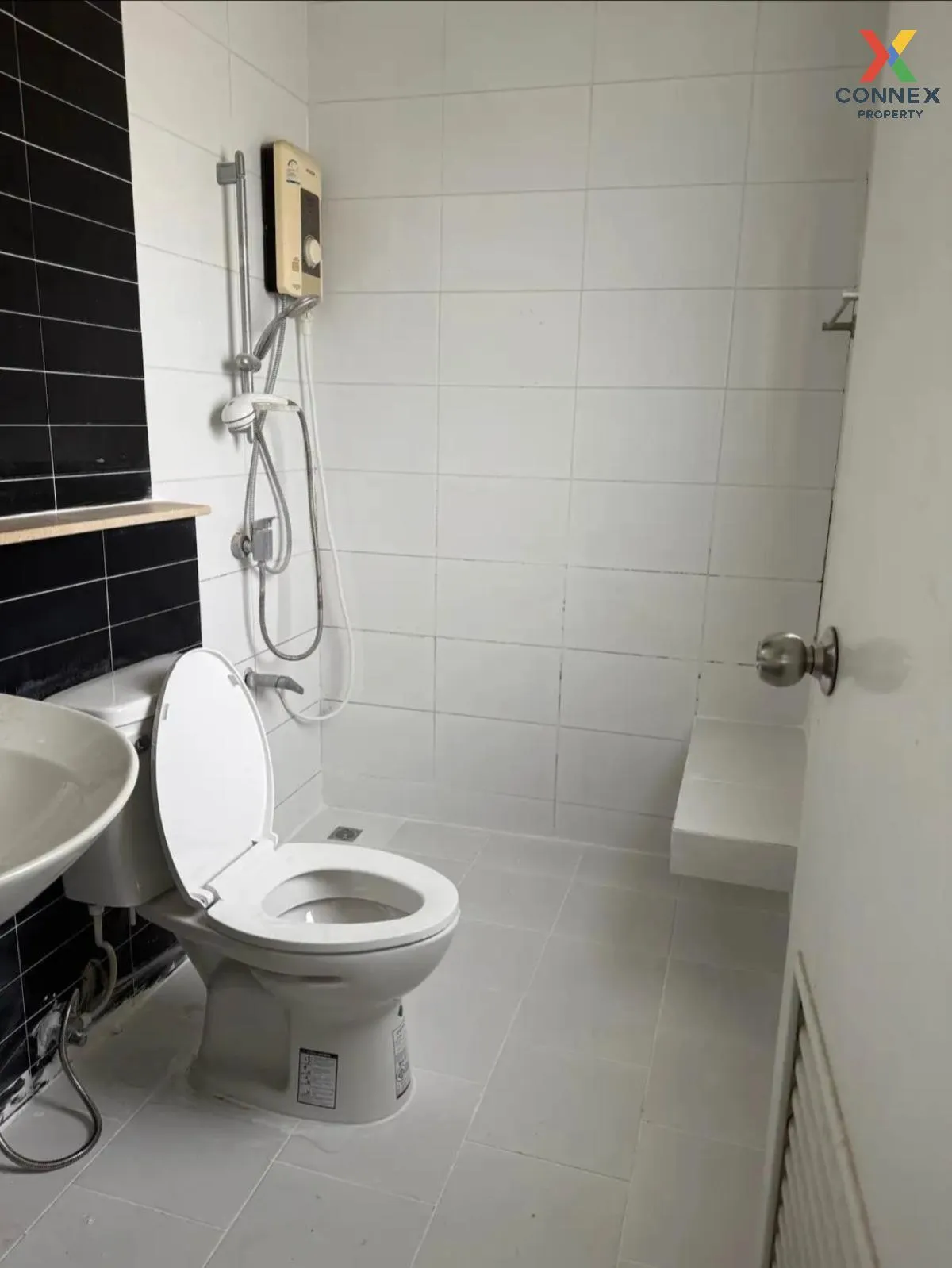 For Rent Townhouse/Townhome  , SIXNATURE WATCHARAPOL , Tha Raeng 