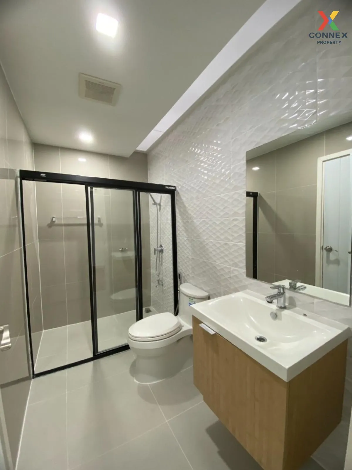 ขายทาวน์เฮ้าส์/ทาวน์โฮม  พาทิโอ ลาดกระบัง-มอเตอร์เวย์ ARL-ลาดกระบ