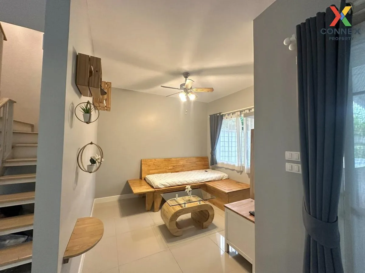 For Rent House , The Village Bangna - Wongwaen 2 , corner unit , 