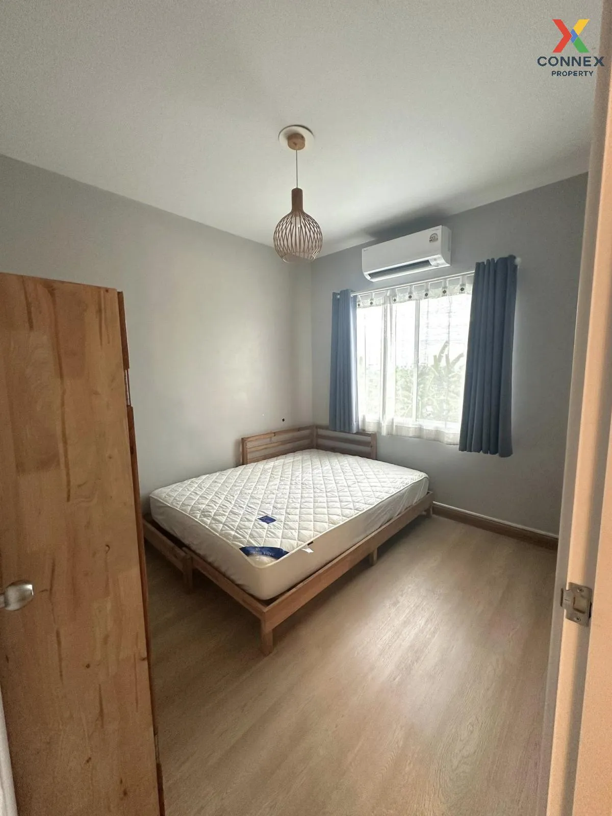 For Rent House , The Village Bangna - Wongwaen 2 , corner unit , 