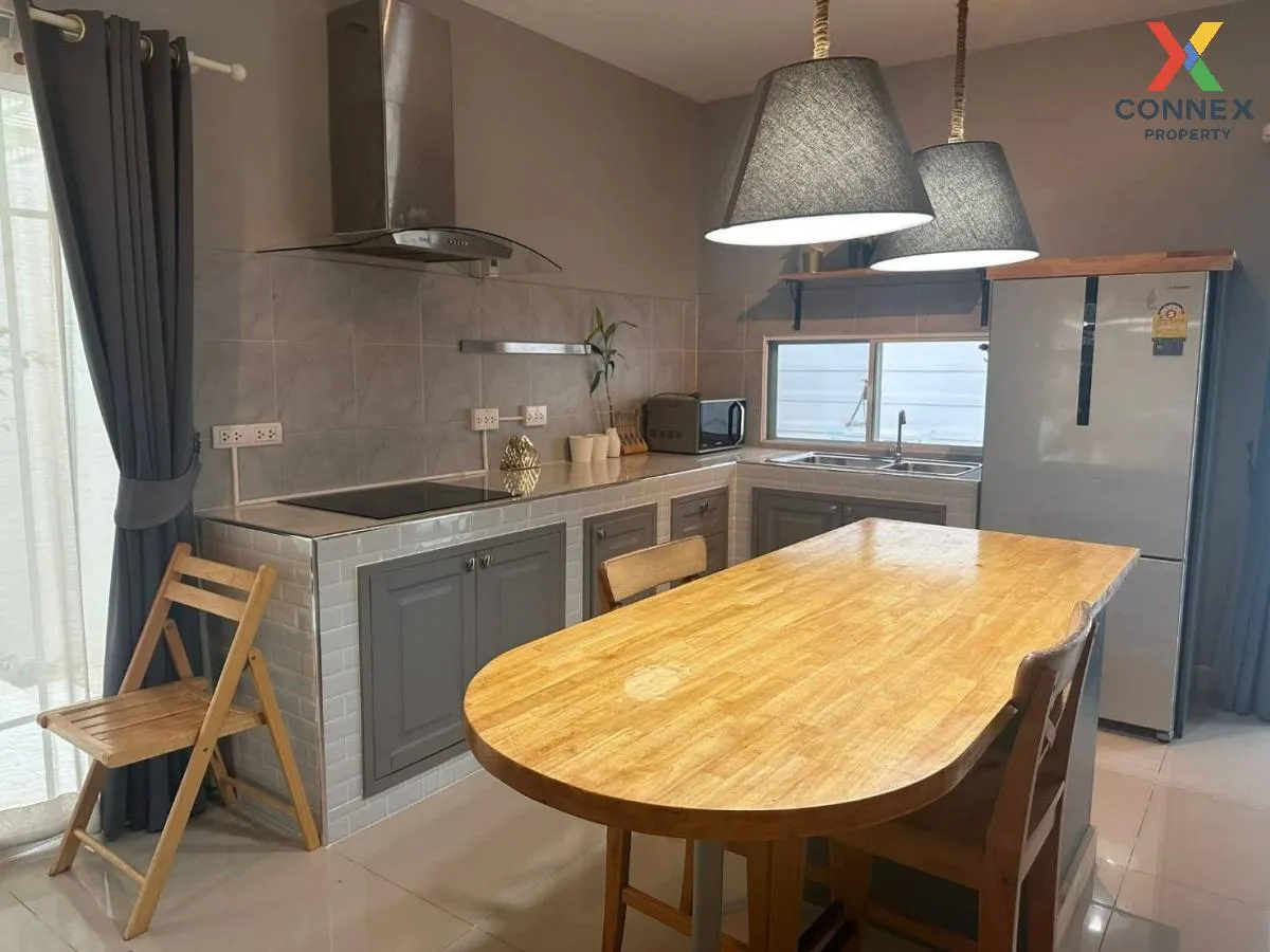 For Rent House , The Village Bangna - Wongwaen 2 , corner unit , 