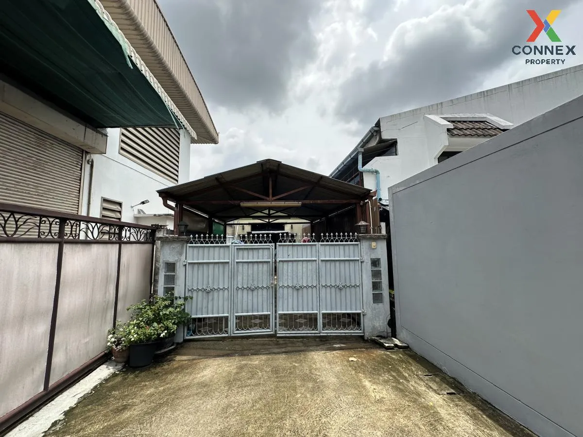 For Sale Townhouse/Townhome  , Baan Bangkruay Village Bang Kruai 