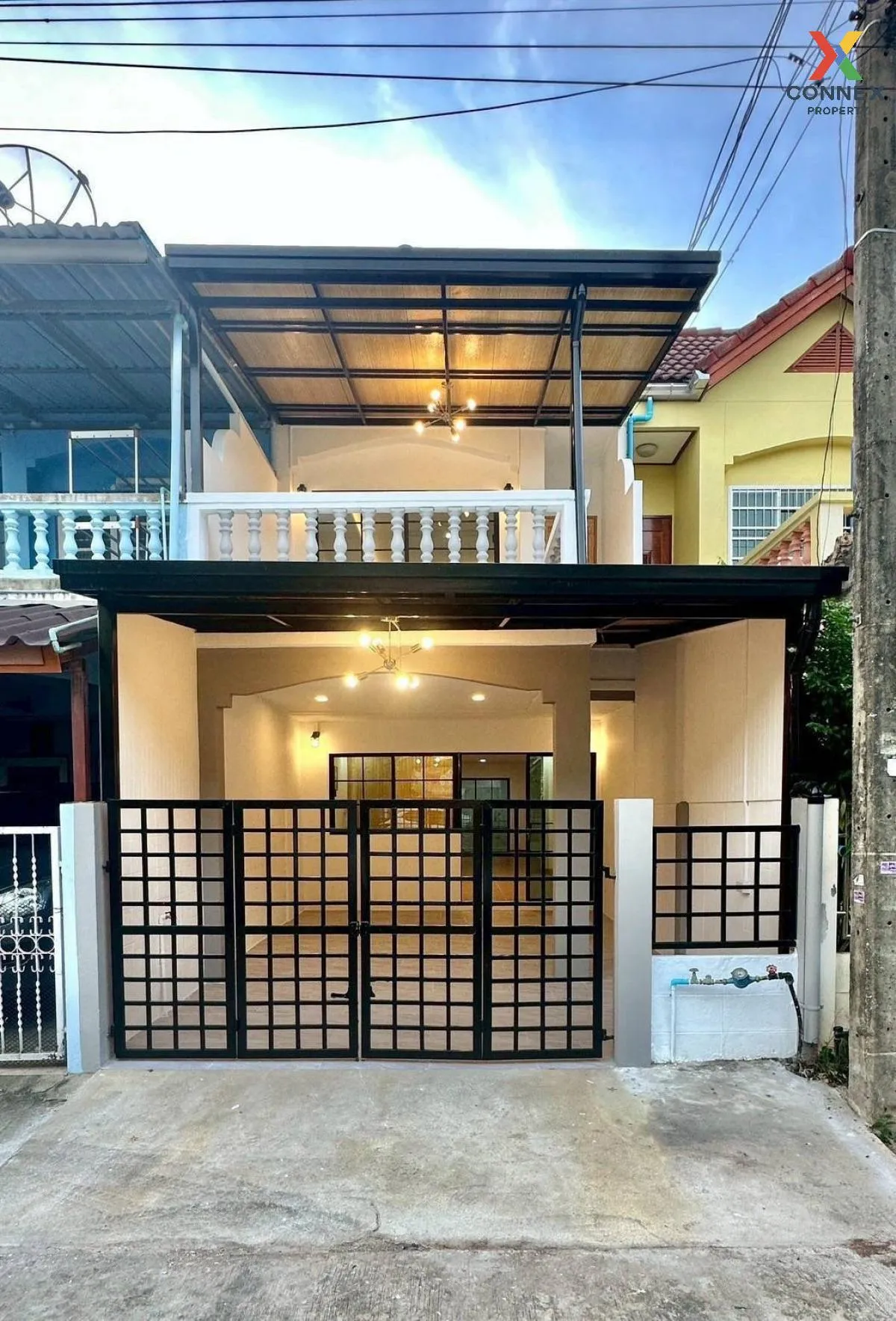 For Sale Townhouse/Townhome  , Baan Pathum Village , Bang Prok ,  2