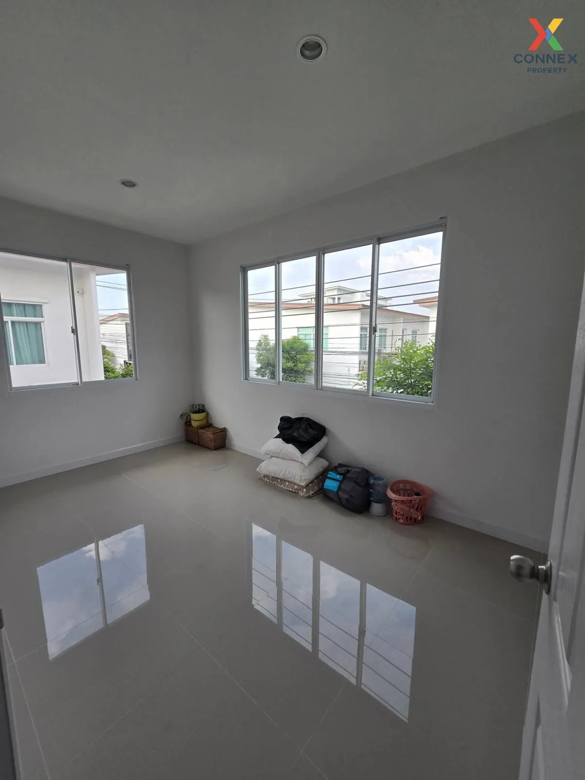 ขายทาวน์เฮ้าส์/ทาวน์โฮม  เดอะ มิราเคิล เพชรเกษม 63 โครงการ 3 MRT- ขายทาวน์เฮ้าส์/ทาวน์โฮม  เดอะ มิราเคิล เพชรเกษม 63 โครงการ 3 MRT-