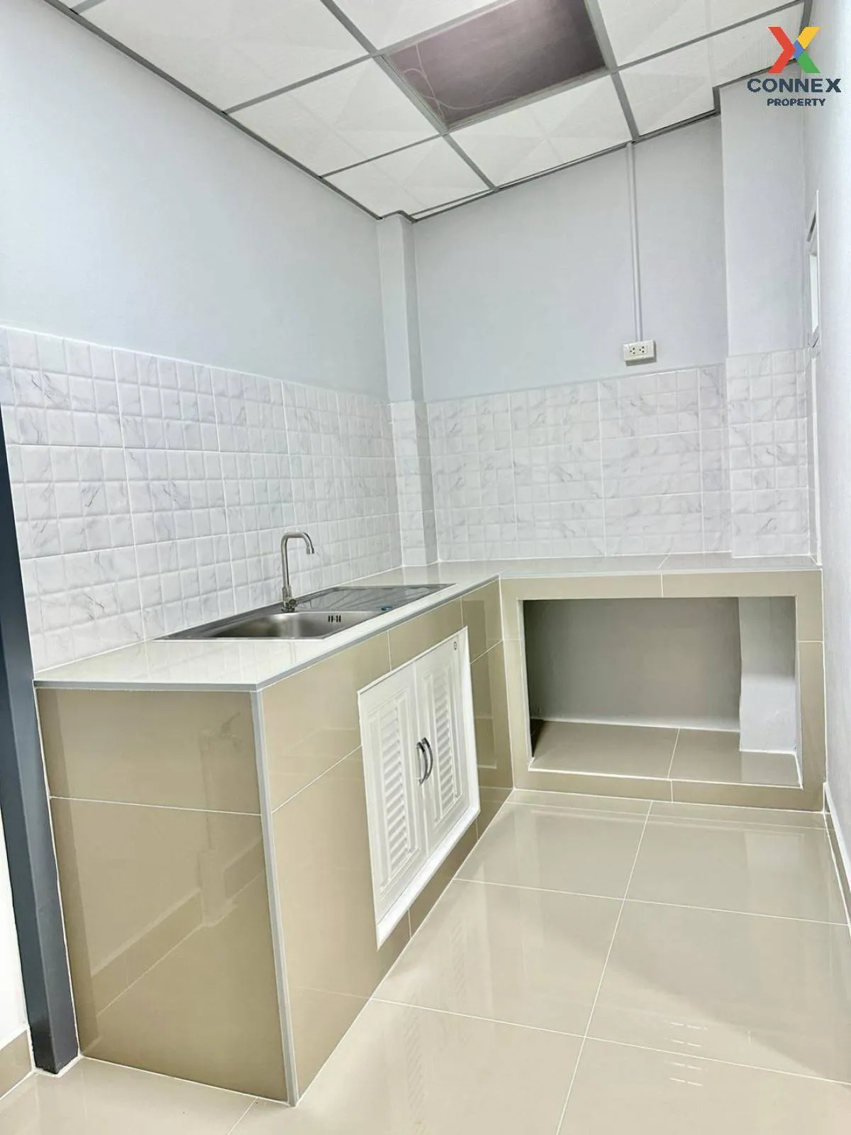 For Sale Townhouse/Townhome  , Baan Bua Thong 2 , newly renovated