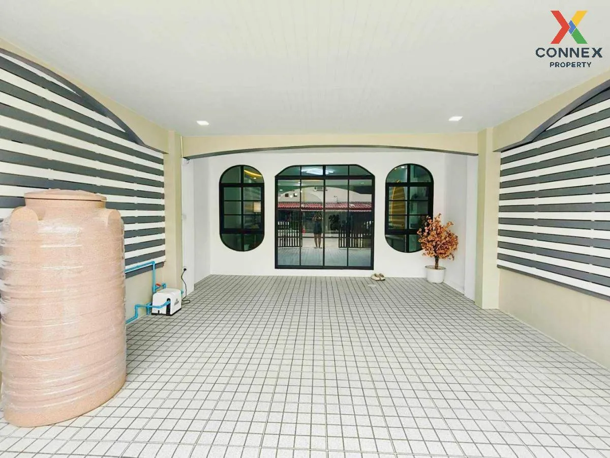 For Sale Townhouse/Townhome  , K.C. Ramindra 1 , wide frontage ,  2