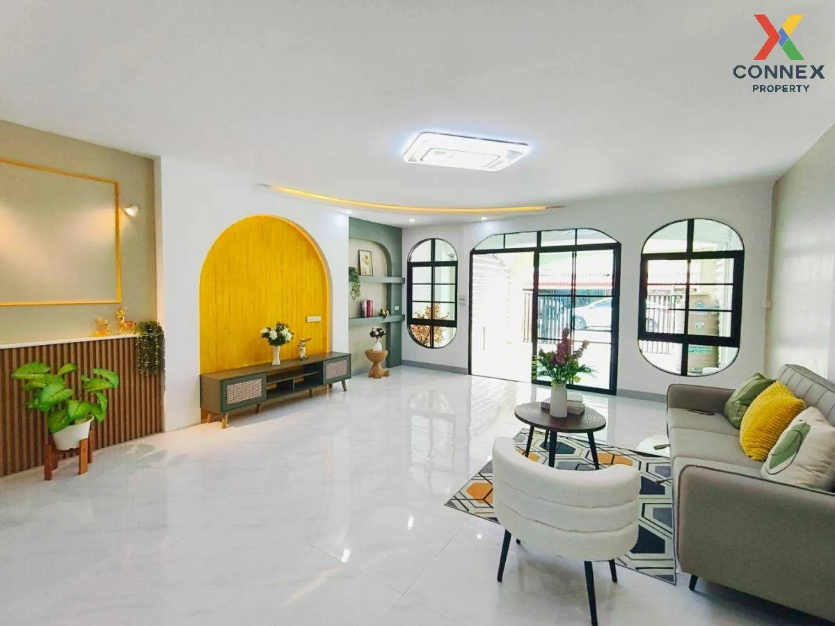 For Sale Townhouse/Townhome  , K.C. Ramindra 1 , wide frontage , 