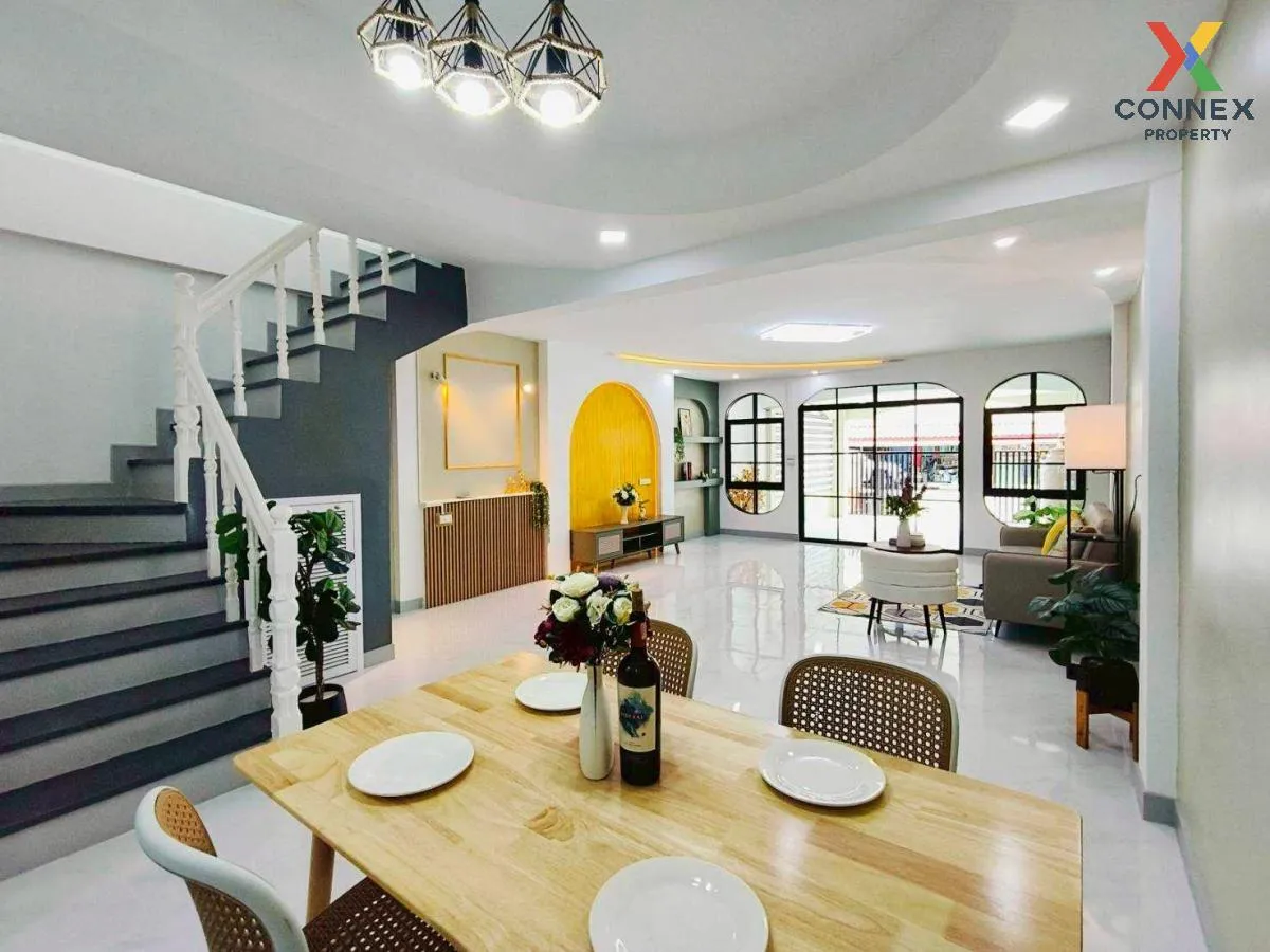 For Sale Townhouse/Townhome  , K.C. Ramindra 1 , wide frontage , 