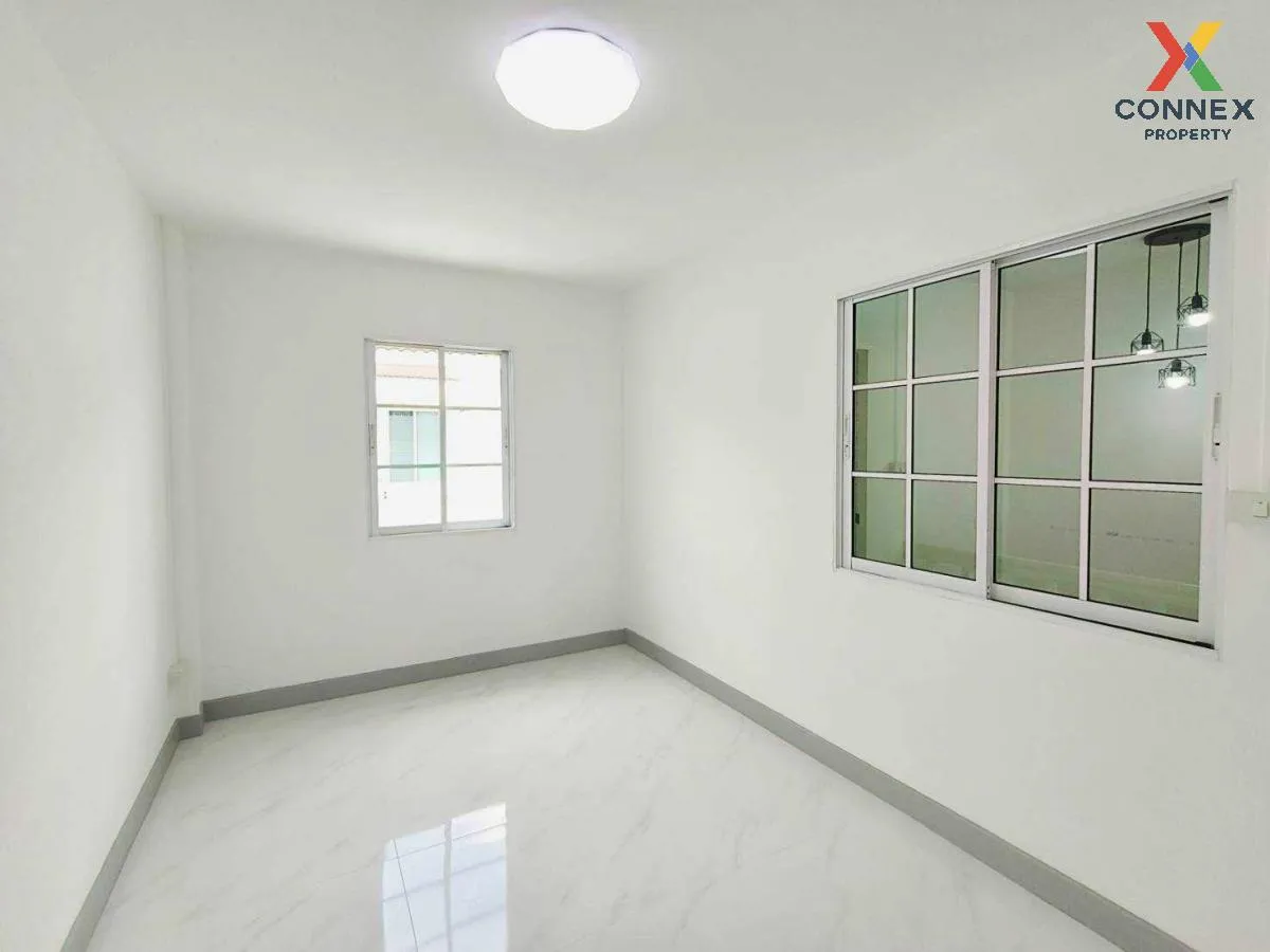For Sale Townhouse/Townhome  , K.C. Ramindra 1 , wide frontage , 