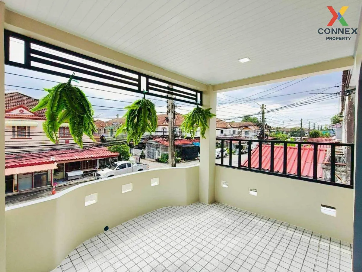For Sale Townhouse/Townhome  , K.C. Ramindra 1 , wide frontage , 