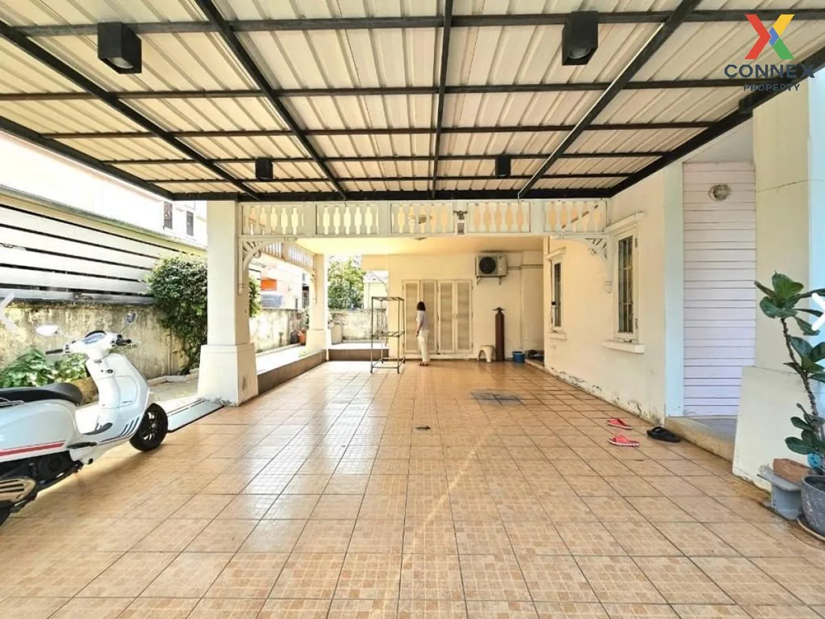 For Sale House , Baranee Rangsit - Klong 3 , corner unit , Khlong 4