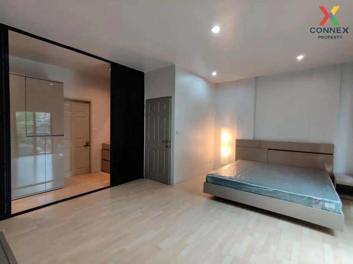 For Rent Townhouse/Townhome  , AREEYA MANDARINA SUKHUMVIT 77 , Su