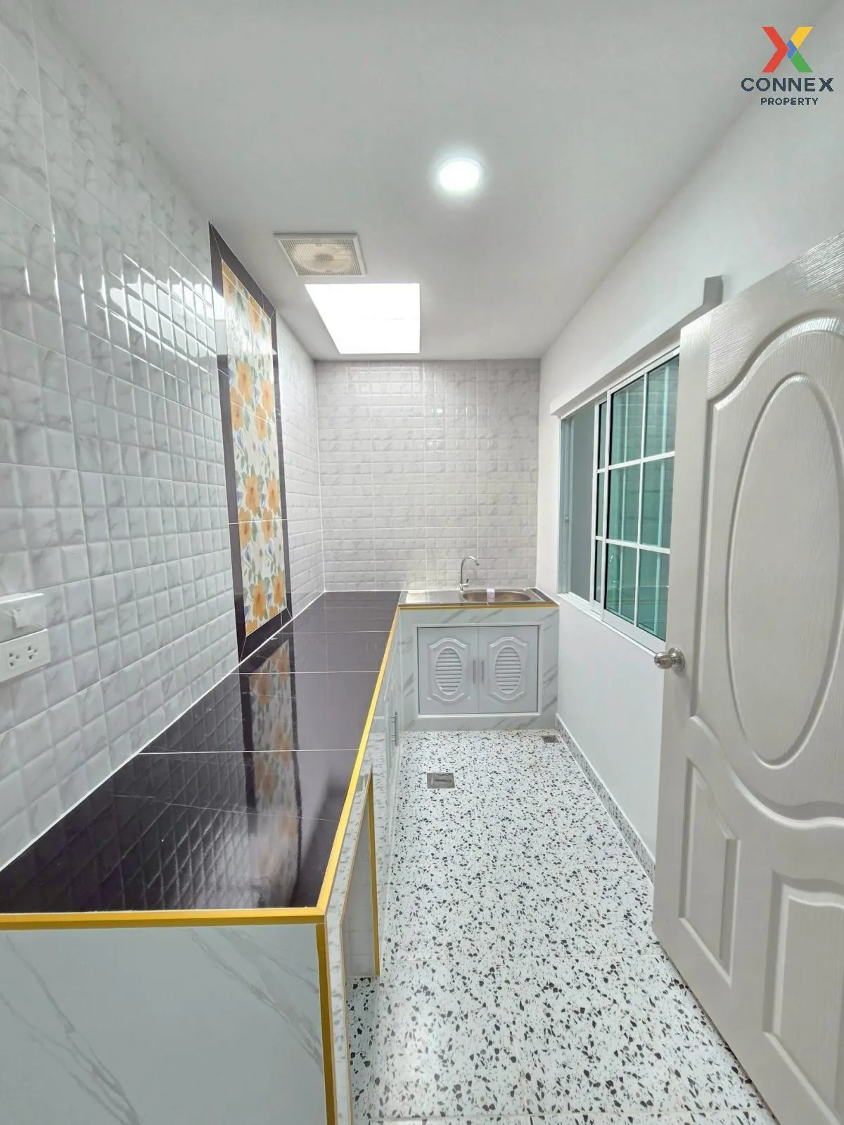 ขายทาวน์เฮ้าส์/ทาวน์โฮม  กรีนการ์เด้นโฮม คลอง 11 บึงน้ำรักษ์ ธัญบ