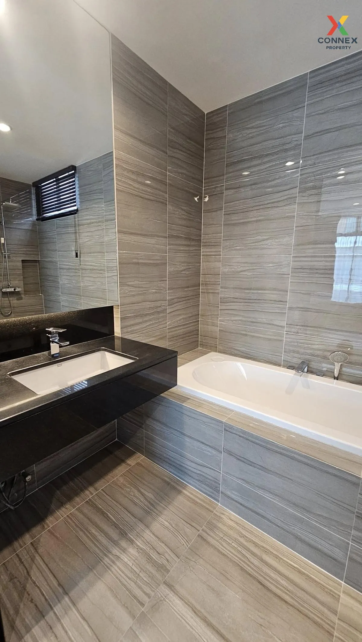 For Rent Townhouse/Townhome  , Nirvana DEFINE Srinakarin-Rama 9 ,