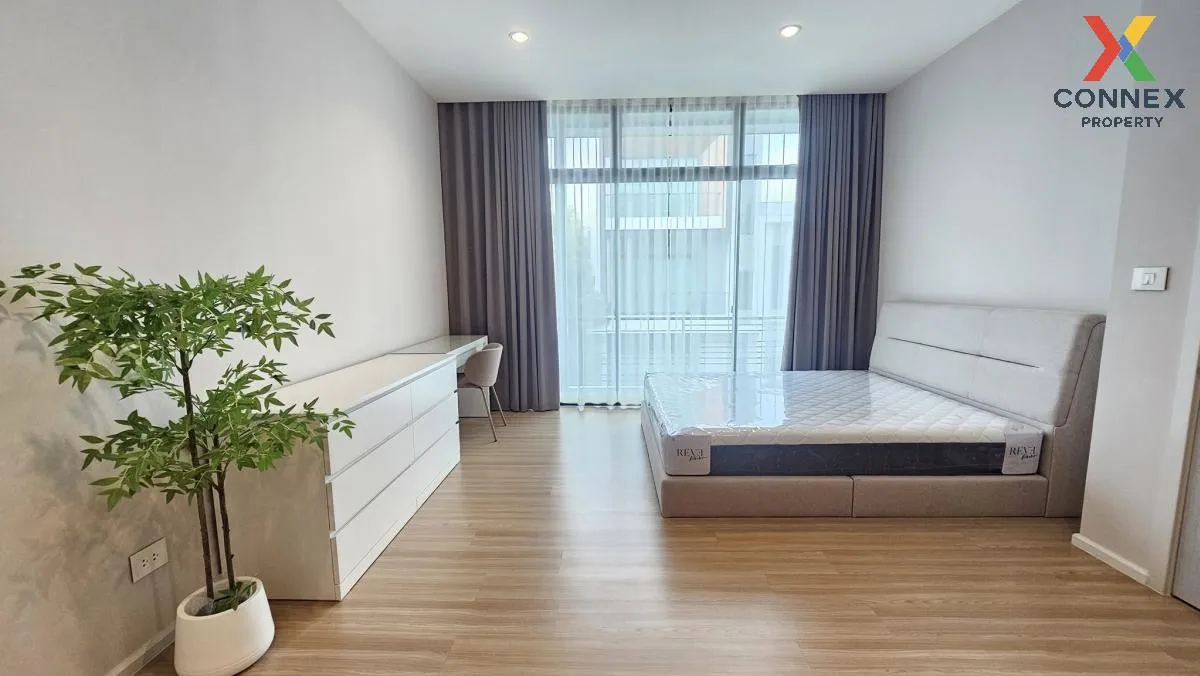 For Rent Townhouse/Townhome  , Nirvana DEFINE Srinakarin-Rama 9 ,