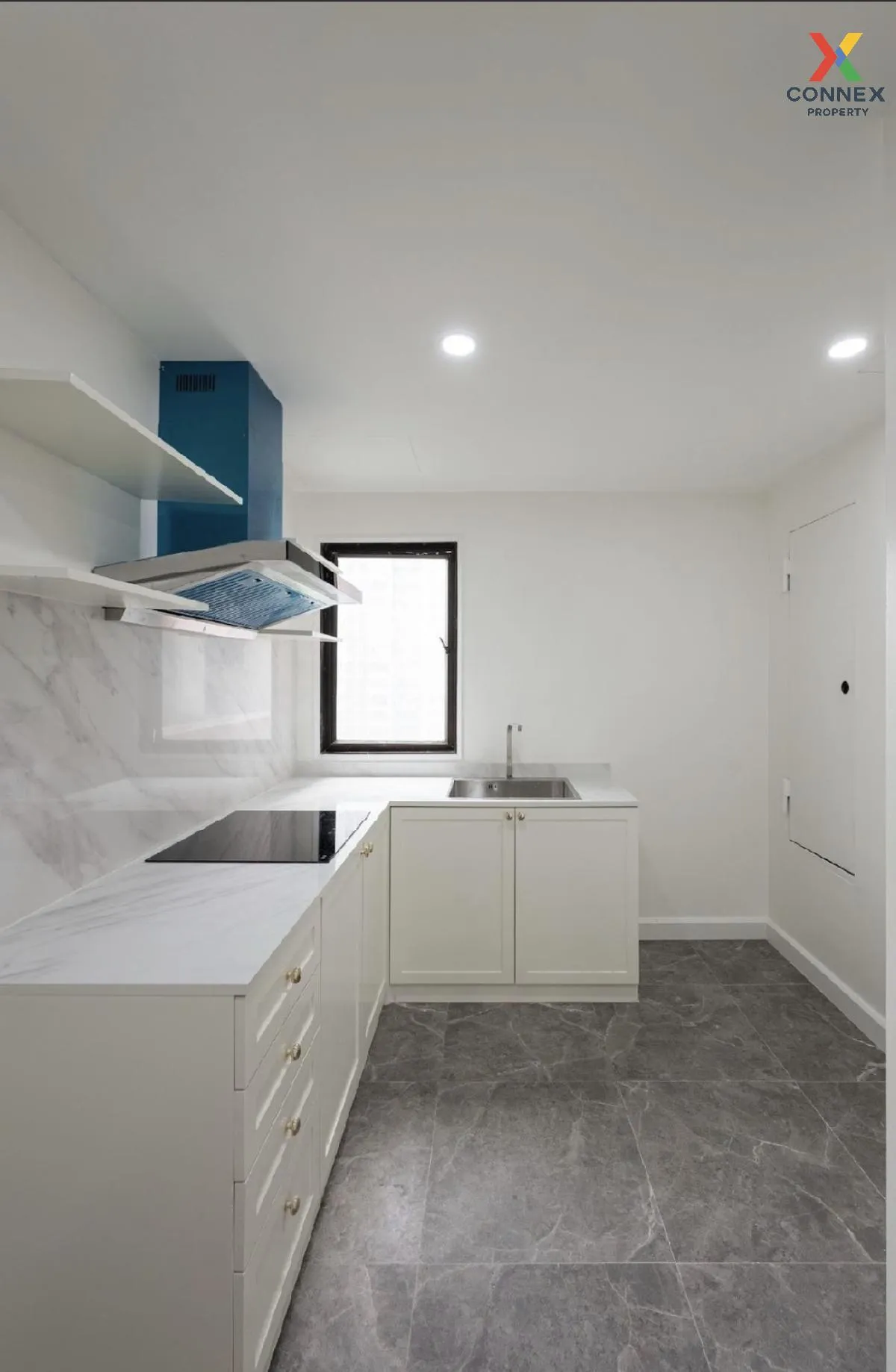 ขายคอนโด   เพรสทีจ ทาวเวอร์ ห้องมุม หน้ากว้าง รีโนเวทใหม่ BTS-อโศ