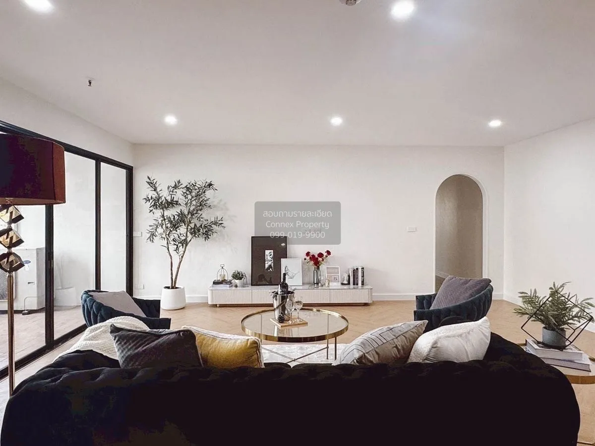 For Sale Condo , Prestige Towers , corner unit , wide frontage , 