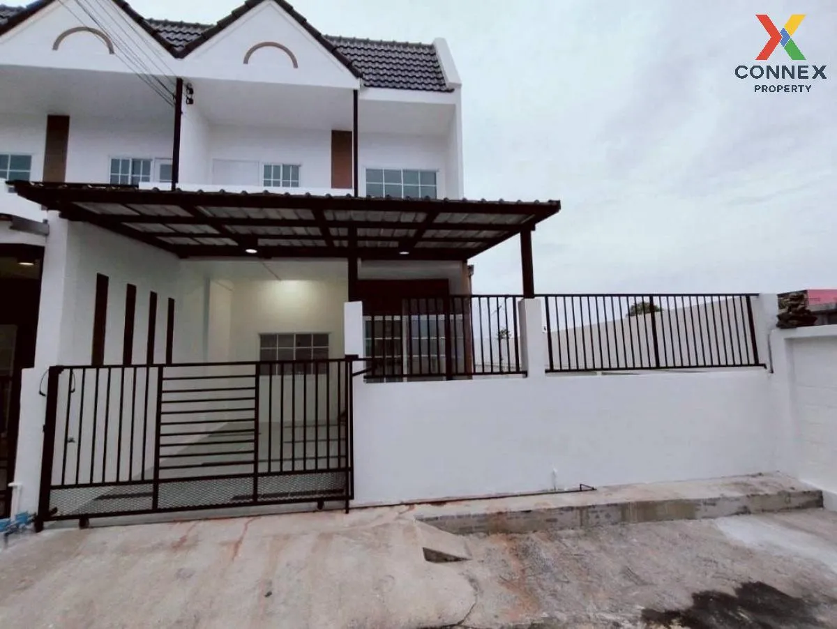 For Sale Townhouse/Townhome  , Baan Suktawee Village , Salathamma 1