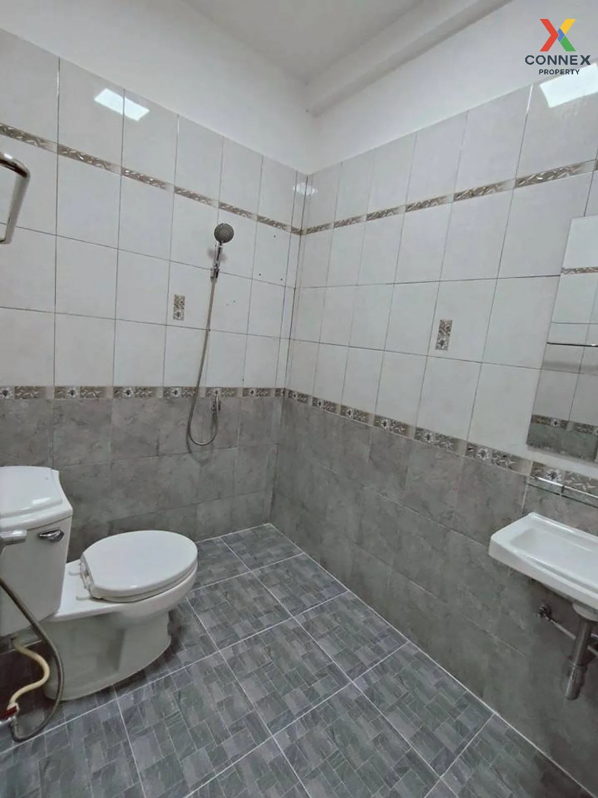 For Sale Townhouse/Townhome  , Baan Suktawee Village , Salathamma