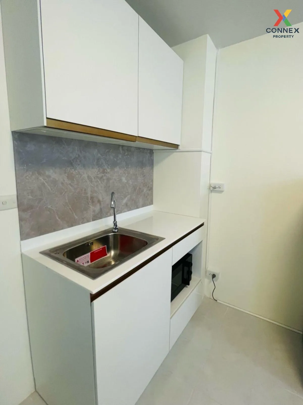 เช่าคอนโด  เดอะ พาร์คแลนด์ บางนา MRT-ศรีเอี่ยม (สายสีเหลือง) บางน 4