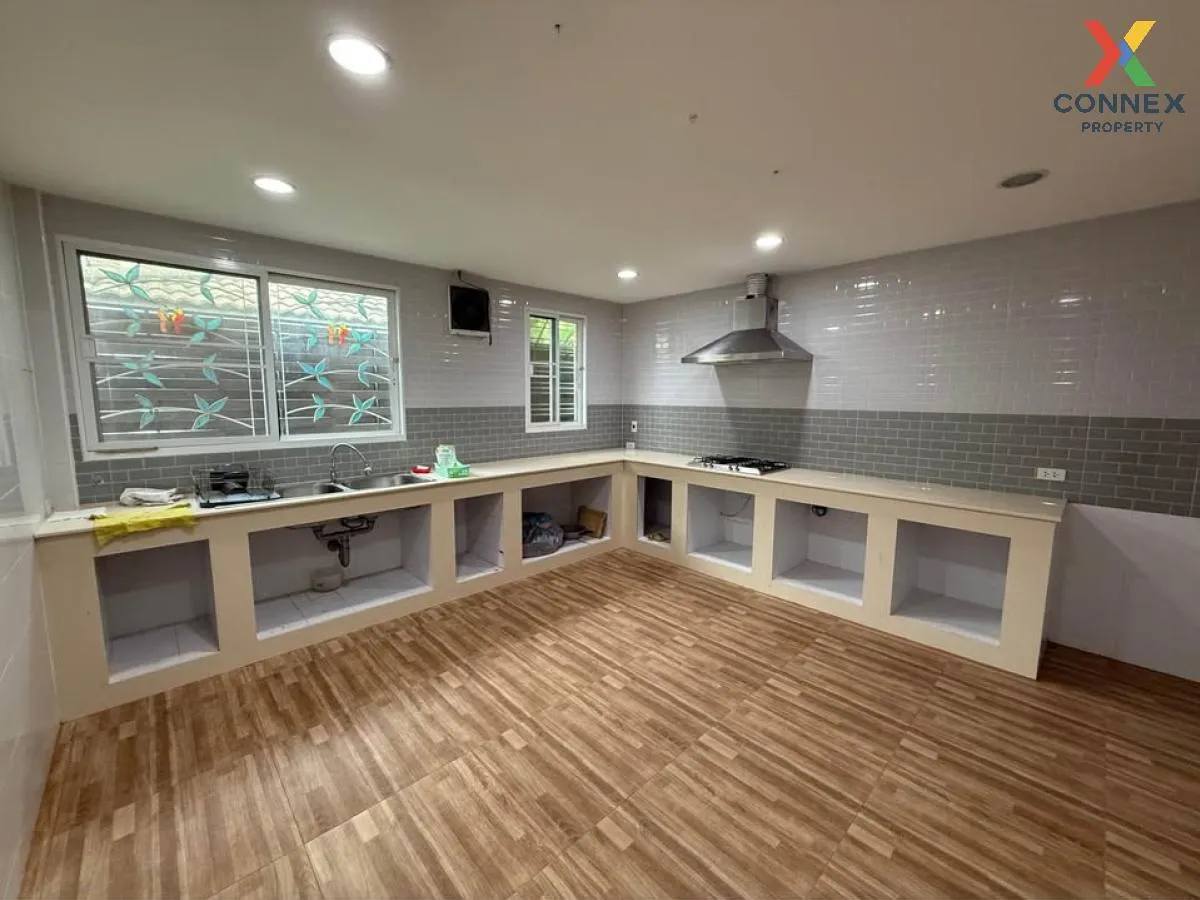 For Sale House , Thananon RatchaPruk-Rama 5 , MRT-Bang Rak Noi Th For Sale House , Thananon RatchaPruk-Rama 5 , MRT-Bang Rak Noi Th
