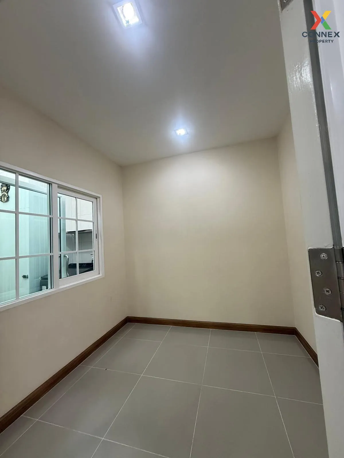 For Rent Townhouse/Townhome  , Golden Town Sukhumvit - Bearing BT