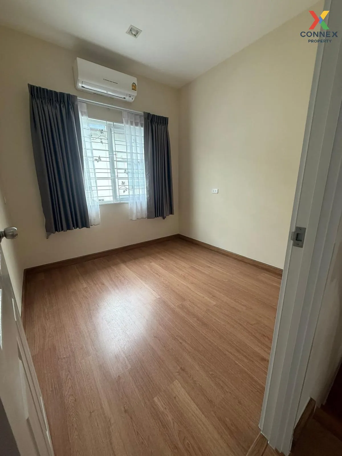 For Rent Townhouse/Townhome  , Golden Town Sukhumvit - Bearing BT
