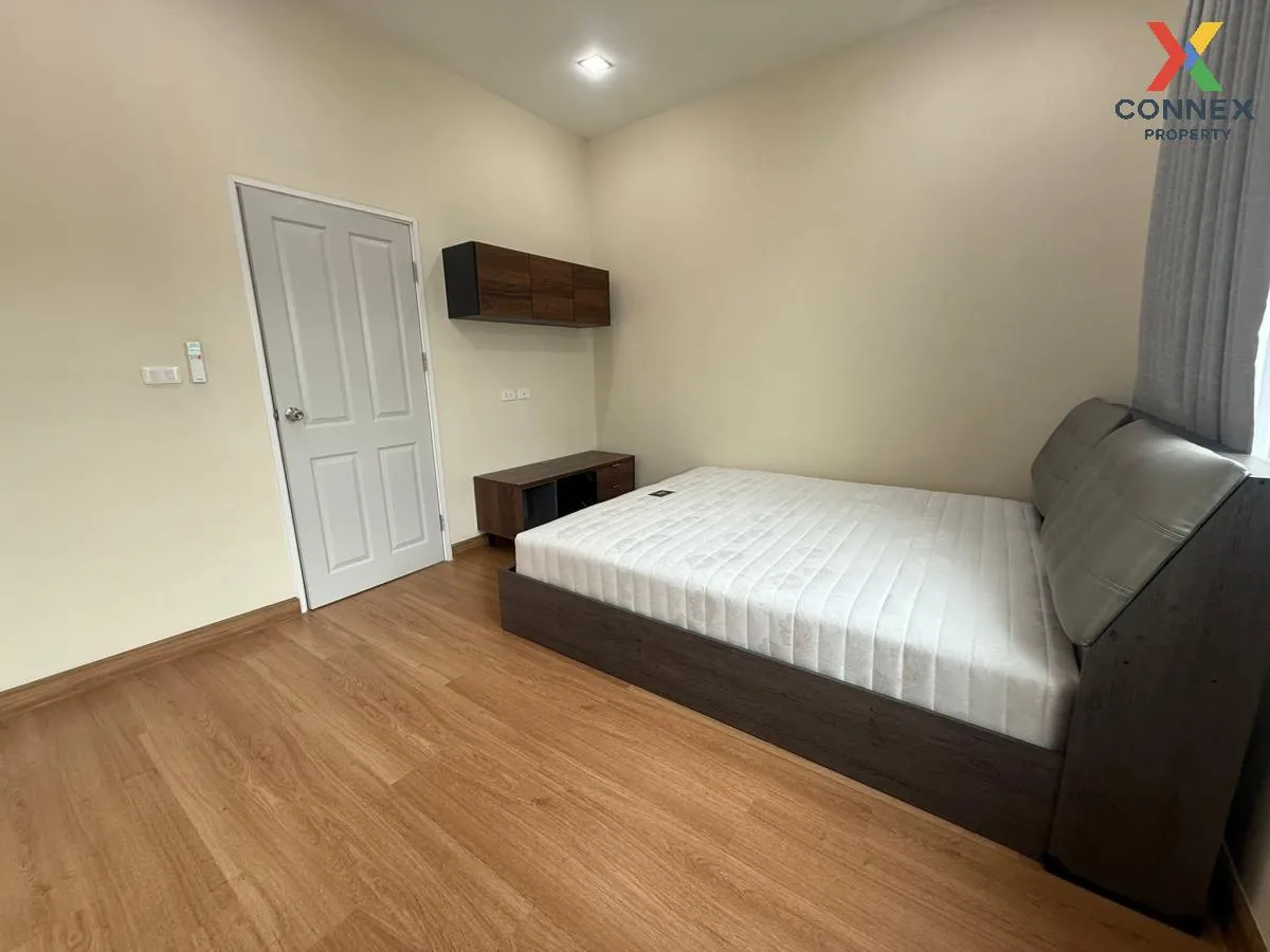 For Rent Townhouse/Townhome  , Golden Town Sukhumvit - Bearing BT