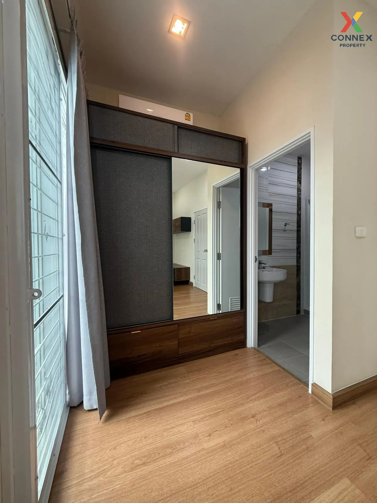 For Rent Townhouse/Townhome  , Golden Town Sukhumvit - Bearing BT