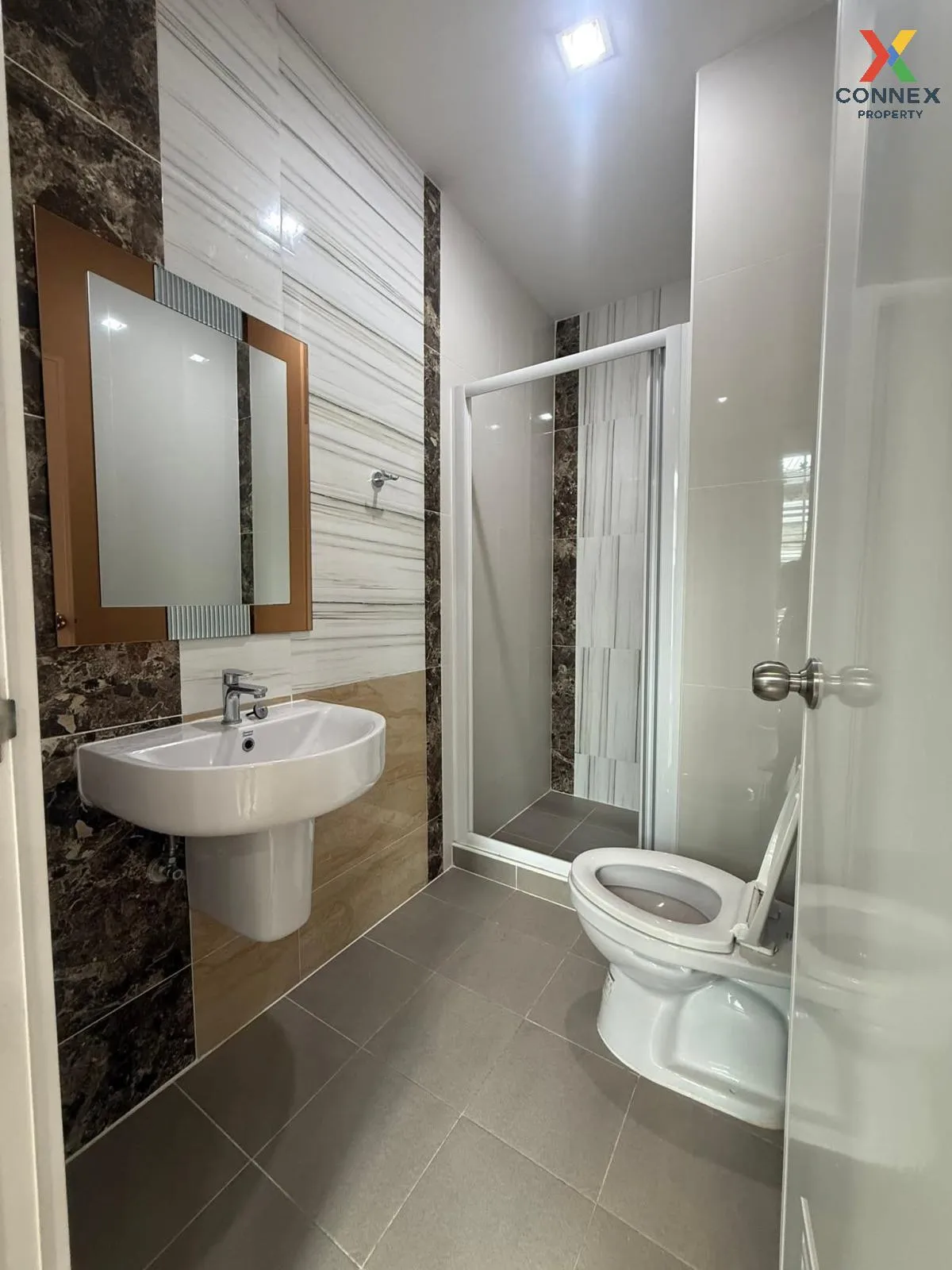 For Rent Townhouse/Townhome  , Golden Town Sukhumvit - Bearing BT