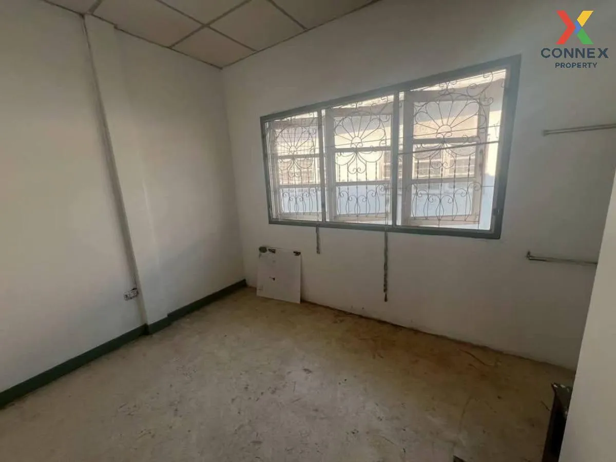 For Sale Townhouse/Townhome  , Baan Thepharak Km. 25 , Bang Phria 3