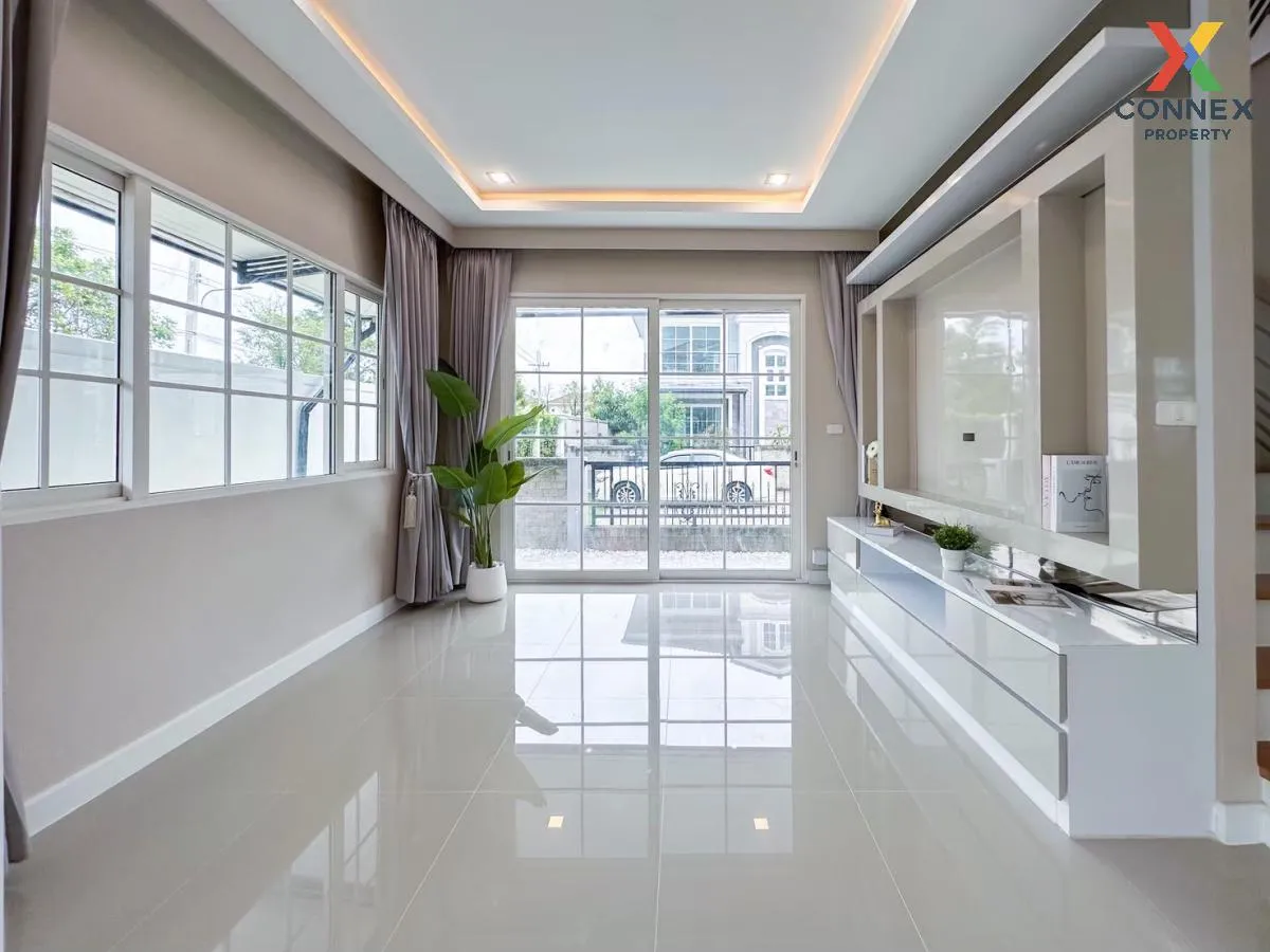 For Sale House , Golden Neo Sathorn , corner unit , wide frontage 4