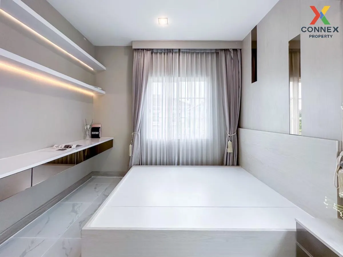 For Sale House , Golden Neo Sathorn , corner unit , wide frontage