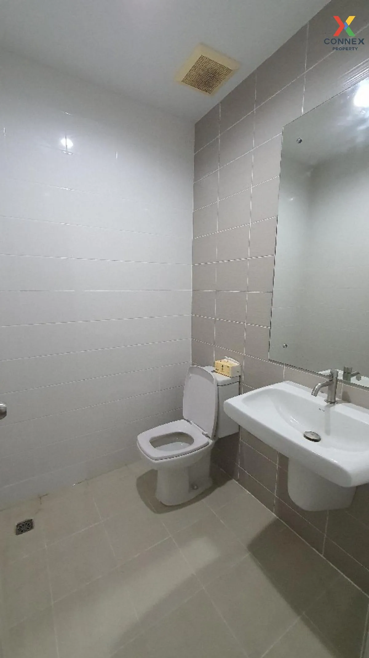 For Rent Townhouse/Townhome  , The Ricco Town Watcharapol , Tha R