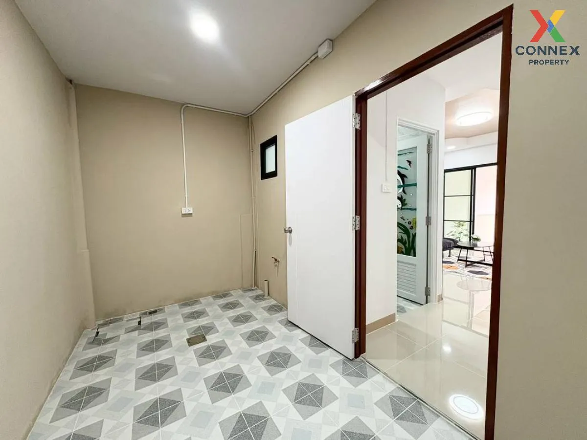 ขายทาวน์เฮ้าส์/ทาวน์โฮม  บ้านบัวทอง 4 บ้านกล้วย-ไทรน้อย รีโนเวทให