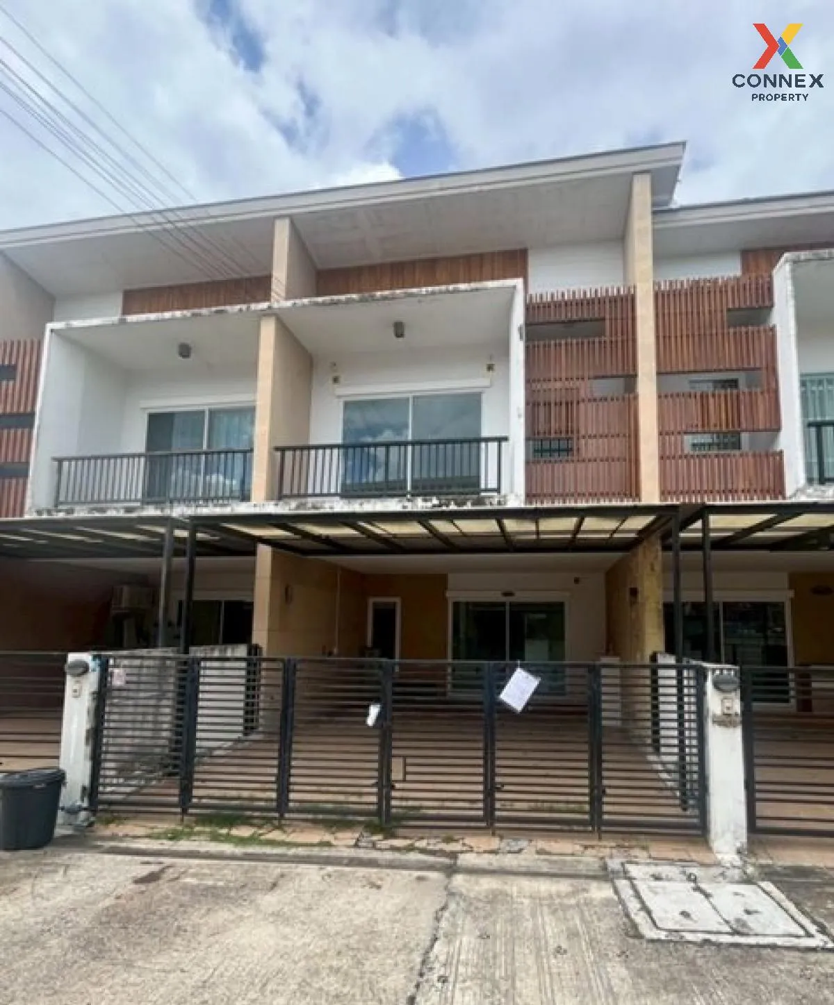 For Sale Townhouse/Townhome  , Vana Casa Noenphra , Noen Phra , M 1