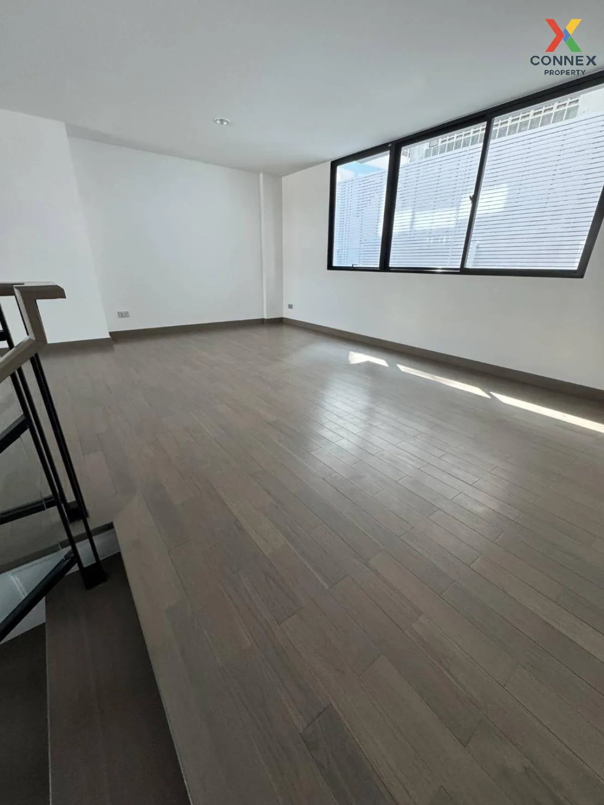 เช่าโฮมออฟฟิศ  ศุภาลัย แกรนด์ เอสเซ้นส์ @ ท่าพระ อินเตอร์เชนจ์ วั 4