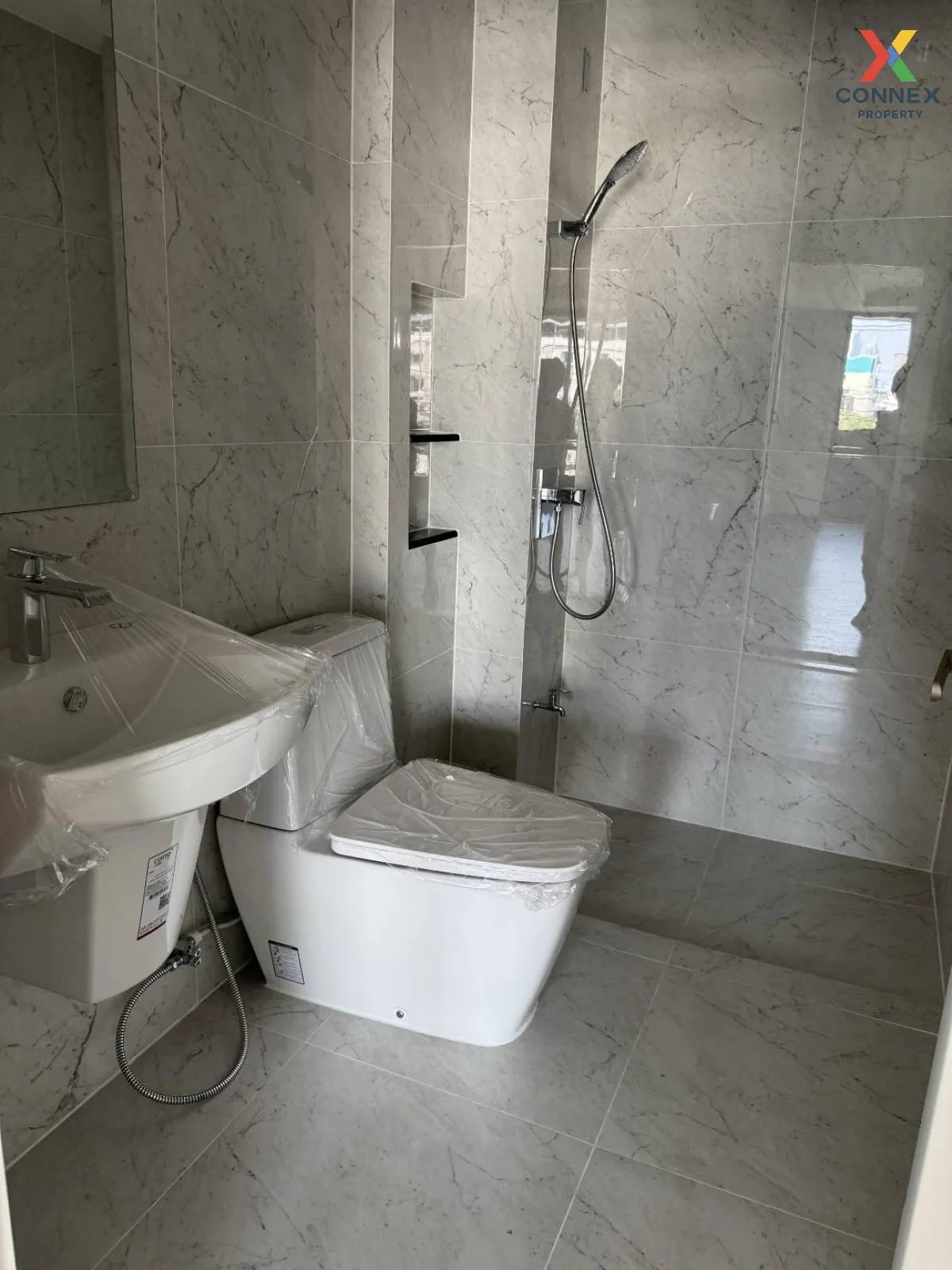 เช่าโฮมออฟฟิศ  ศุภาลัย แกรนด์ เอสเซ้นส์ @ ท่าพระ อินเตอร์เชนจ์ วั