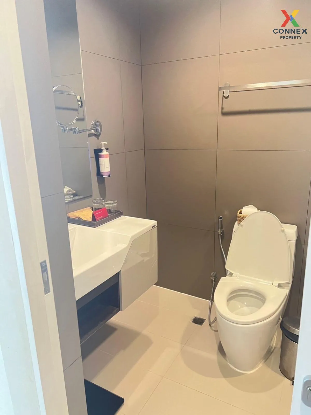 For Rent Condo , Movenpick Residences Condo Ekkamai , BTS-Ekkamai