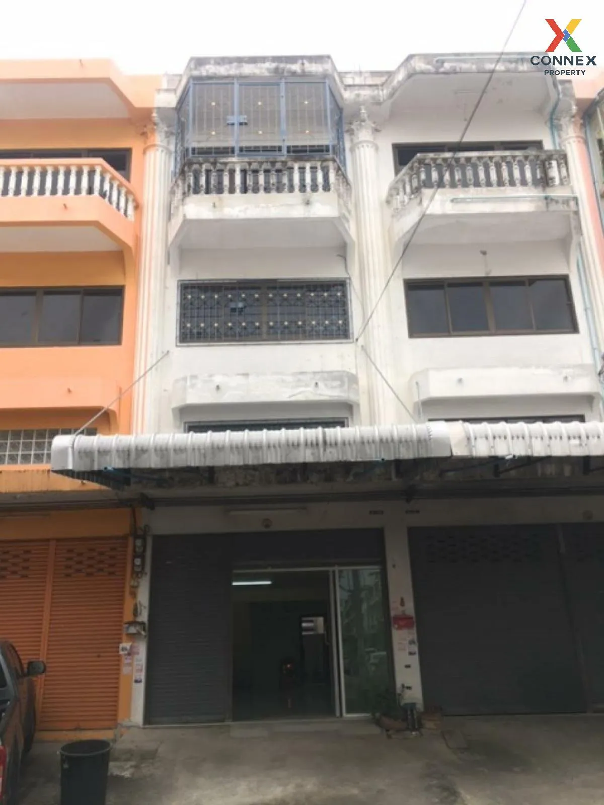 For Rent Commercial building 3.5 floors area 200 square meters Th 1