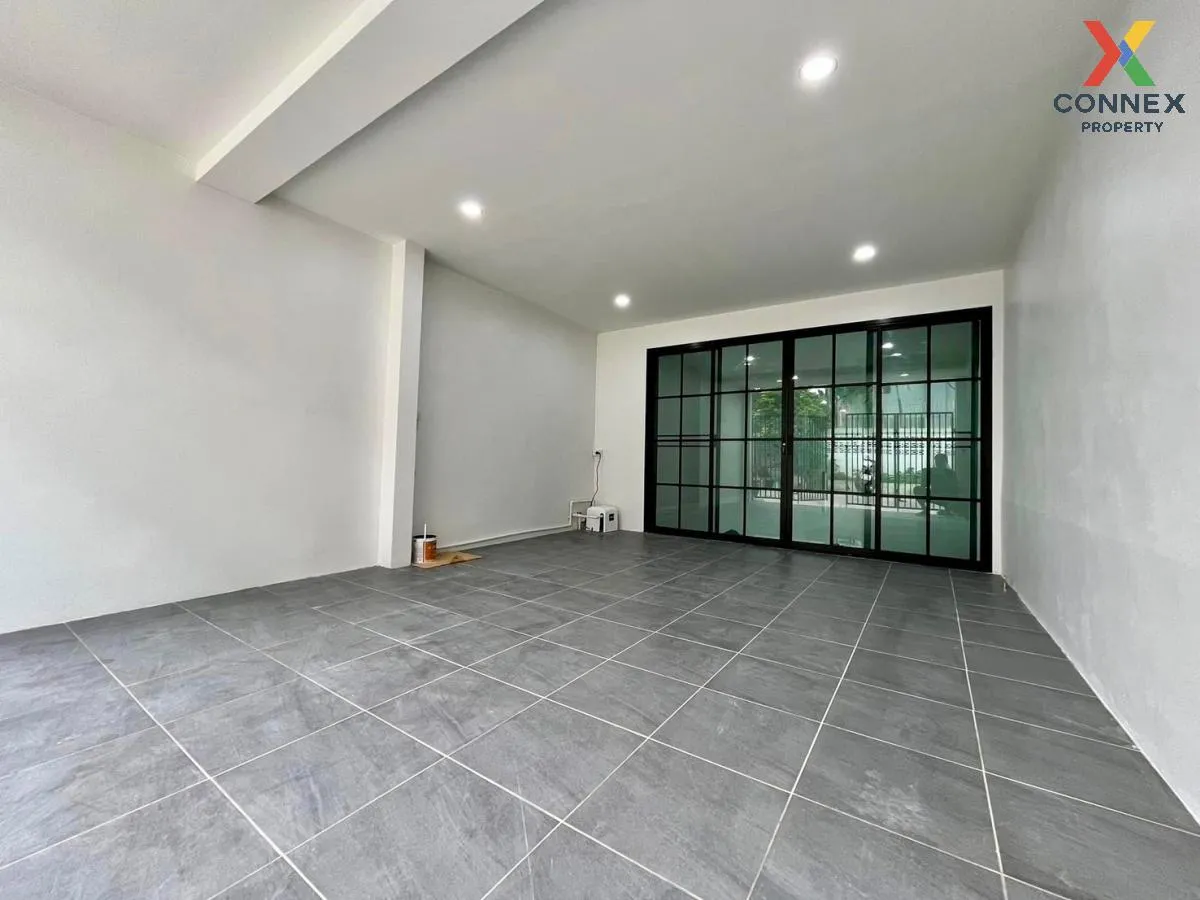 For Sale Townhouse/Townhome  , Benjasuk Suksawat 76 , Bang Chak , 2